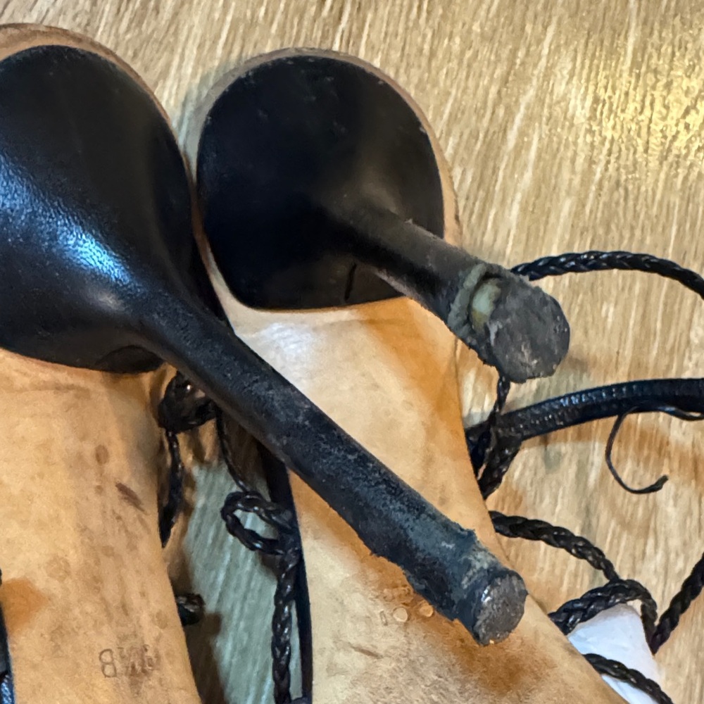 Gucci Elegant Black Strappy Women's Sandals Size 9.5 B. Worn once 4 photo shoot - Picture 9 of 10